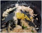 A picture of step 4 of Lobsters Curry.