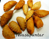 Foto del paso 4 de la receta: Empanadillas rellenas de crema (bollinas asturianas)🎊🎉🎭