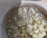 Foto langkah ke 2 dari resep Nasi Telur Ceplok with Scallion Oil.