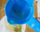 A picture of step 3 of Meringue cookie.