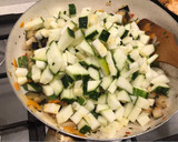 Foto del paso 6 de la receta: Guiso de verduras con salmón a la plancha