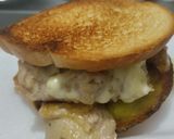 Foto del paso 9 de la receta: Sándwich🥯de pollo🍗hawaiano🍍🧀🥐