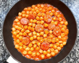 Foto del paso 6 de la receta: Garbanzos secos picantes con chorizo