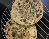 A picture of step 8 of Tandoori roti.