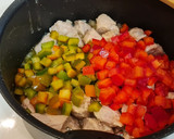 Foto del paso 3 de la receta: Guiso de solomillo de cerdo con judías verdes, berenjena y calabacín