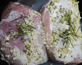 Foto del paso 2 de la receta: Bondiola de cerdo al vino blanco
