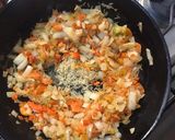Foto del paso 4 de la receta: PIMIENTOS RELLENOS con vegetales y arroz integral 🫑🥕🌽🧅