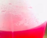 A picture of step 4 of Mangolecious raspberry jelly dessert.