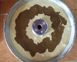 Foto langkah ke 5 dari resep Marble Cake.