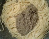 Foto del passaggio 4 della ricetta Spaghetti capperi ed acciughe