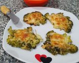 Foto del paso 7 de la receta: 🥦 Snack de brócoli con parmesano y salsa de alubias para dipear 🥣