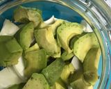 Foto del paso 1 de la receta: Ensaladas para Picnic 1:Ensalada de aguacate, rúcula y burrata