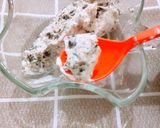 A picture of step 5 of Oreo Ice cream.