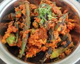 A picture of step 6 of Tandoori masala bhindi.