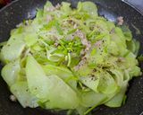 Hình bước làm 3 của món Su Su Xào Thịt Băm