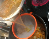 Foto del paso 3 de la receta: Arroz Bomba con langostinos y chirlas