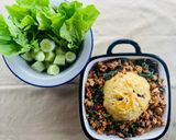 รูปขั้นตอนการทำที่ 3 ของ ข้าวไข่ข้น🥚🍳กระเพราเต้าหู้ขยี้🌶️🧄