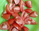 Foto langkah ke 3 dari resep Es Tomat Lemon Selasih.