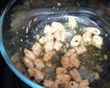 Foto del paso 3 de la receta Envueltos de ensalada de langostinos al ajillo