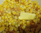 Hình bước làm 2 của món Bắp xào trứng muối