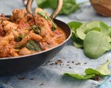 A picture of step 7 of Chicken Vandail with Spinach.