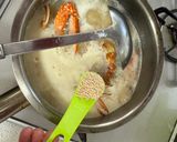 A picture of step 2 of Japanese Crab Miso Soup.