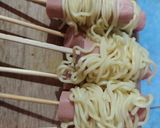 Foto langkah ke 3 dari resep Sosis Gulung Mie Telur.