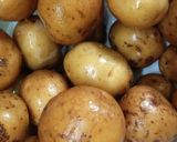 A picture of step 1 of M's chilli Baby Potatoes.