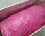 Foto langkah ke 9 dari resep Roti Tawar Buah Naga Eggless.
