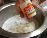 A picture of step 3 of Dry fruits makhana kheer.
