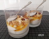 Foto del paso 8 de la receta: Yogur griego con piña, miel y frutos secos