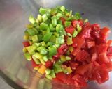 Une image de l'étape 7 de Salade de pommes de terre aux harengs, légumes et câpres.