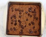 A picture of step 5 of Peppermint Broad Bean blondie brownies.