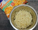 Foto langkah ke 1 dari resep Bakwan Mie Ala Kobe.