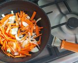 Foto del paso 3 de la receta: Ensalada tibia de vegetales y couz couz