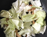 炒泡麵系列-蝦仁高麗菜炒泡麵的食譜步驟2照片
