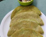 A picture of step 7 of Pesarattu with Coconut Peanut Chutney.