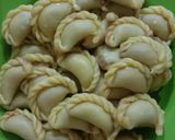 Foto langkah ke 6 dari resep Pastel mini renyah no telur.