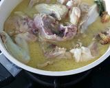 Foto langkah ke 5 dari resep Ayam bumbu kuning.