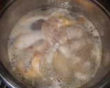 Csirkehúslevesen át a sült csirkéig recept fázis 2 fotója