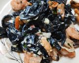 Foto del paso 5 de la receta: Fideos negros con frutos de mar