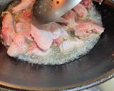 Foto langkah ke 1 dari resep Ayam kecap bawang bombay.