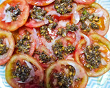 Foto del paso 4 de la receta: Ensalada de tomate y aliño crujiente
