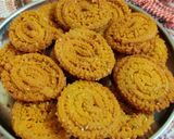 ઘઉંના લોટની ચકરી(wheat chakri recipe in gujarati) રેસીપી સ્ટેપ3ફોટો