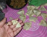 A picture of step 3 of Samosa.