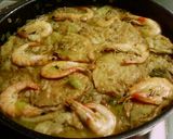 Foto del paso 6 de la receta Patatas a la importancia en salsa verde con langostinos