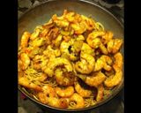 Une image de l'étape 3 de Nouilles chinoises sautées aux crevettes.