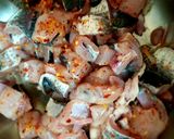 Hình bước làm 1 của món Mì quảng cá lóc