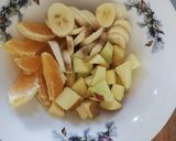 Foto del paso 3 de la receta: Tutifruti o ensalada de frutas con leche condensada