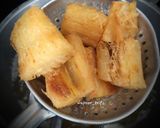 Foto langkah ke 5 dari resep Singkong Goreng Empuk Kriuk.